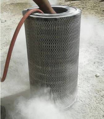 دستگاه پاکسازی گردوغبار از فیلتر هوای ماشین الات سنگین